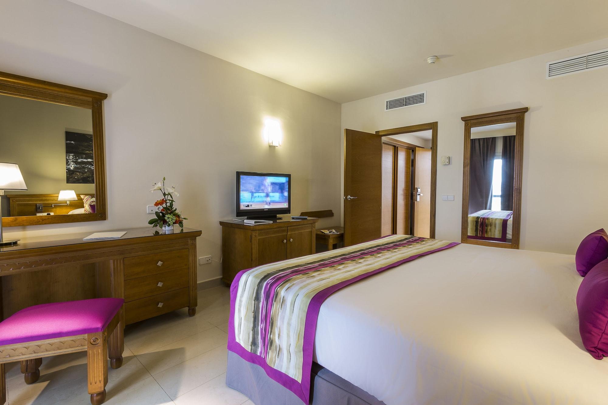 Grand Palladium White Island & Hotel 5*