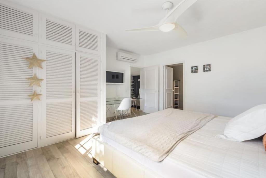 Villa Stylish Ibiza Villa Near Beaches Private Pool & Lush Garden Cala Llonga (Ibiza)