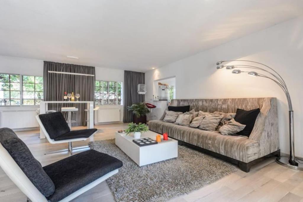 Stylish Ibiza Villa Near Beaches Private Pool & Lush Garden