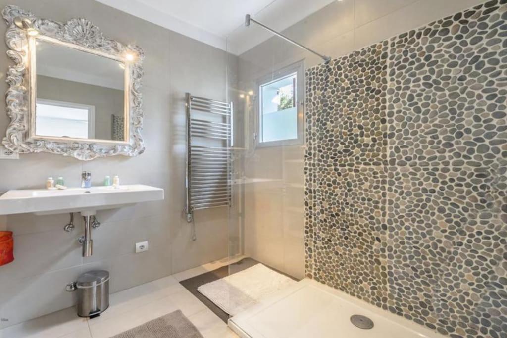 Villa Stylish Ibiza Villa Near Beaches Private Pool & Lush Garden *