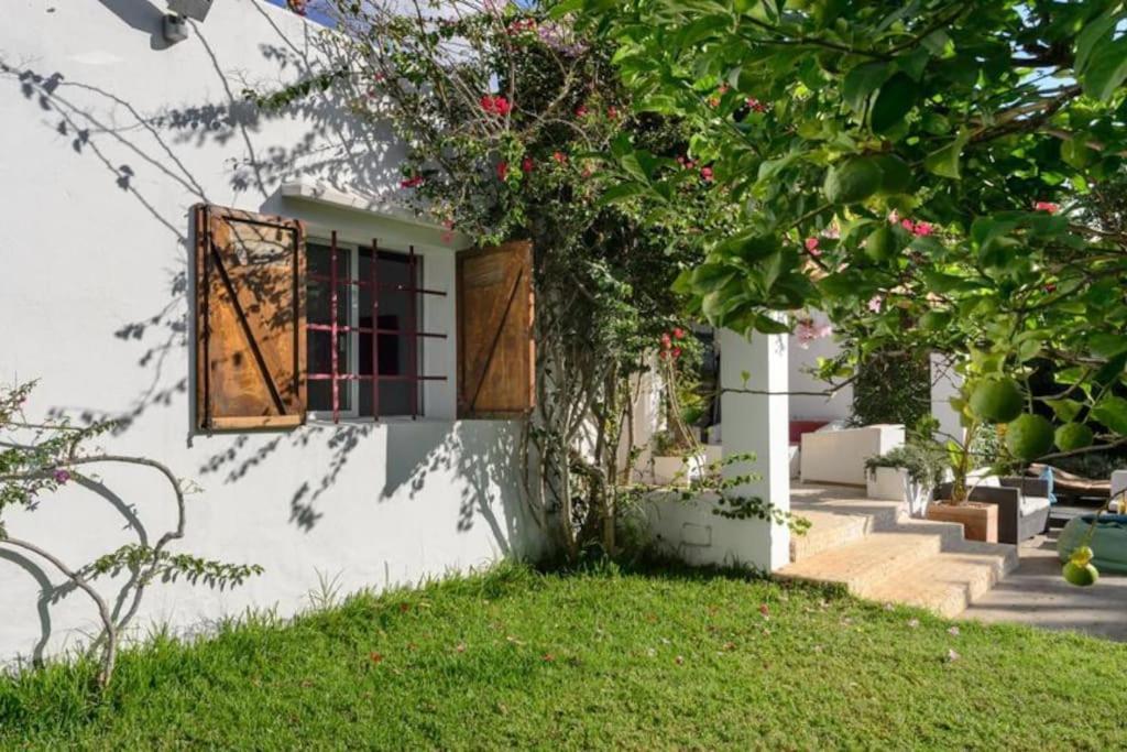 Stylish Ibiza Villa Near Beaches Private Pool & Lush Garden Villa