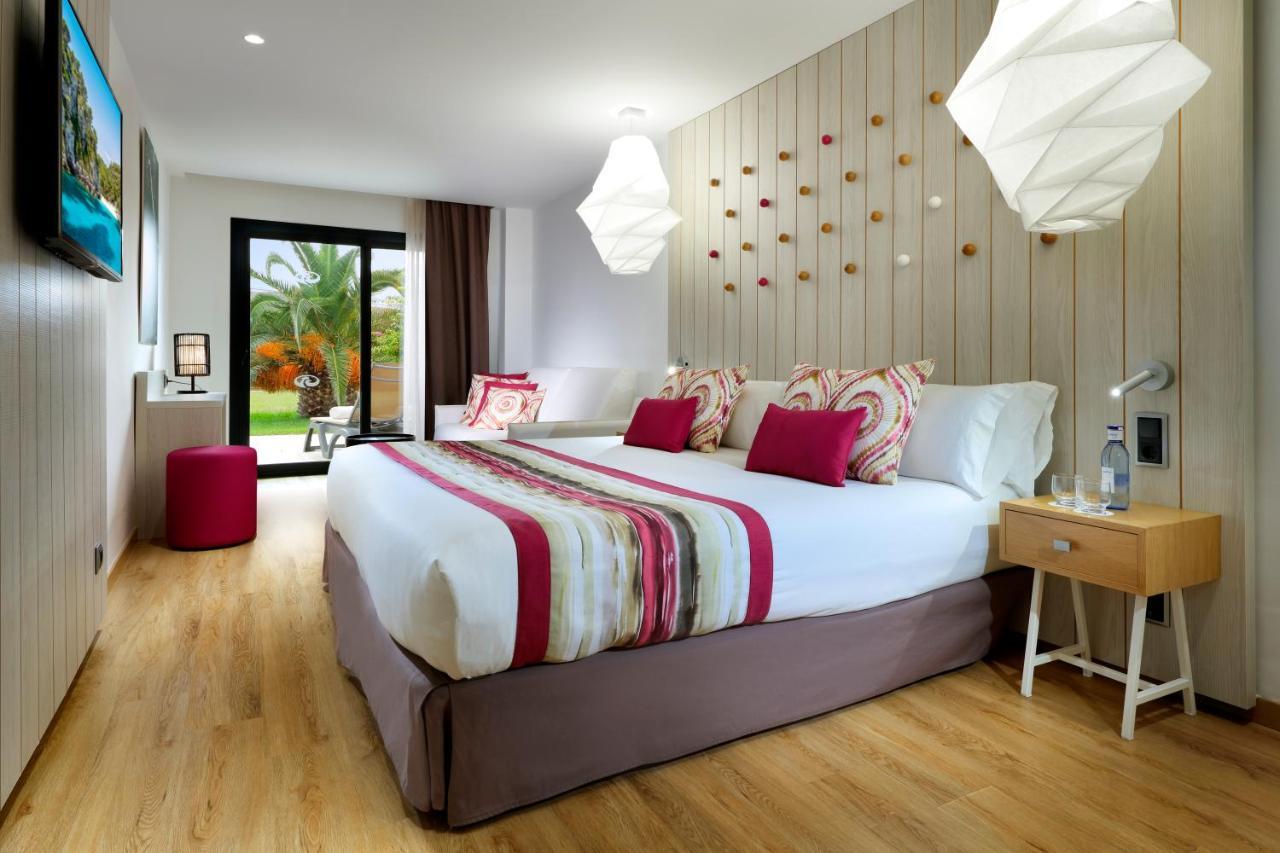 Hotel Grand Palladium White Island & Playa d'en Bossa