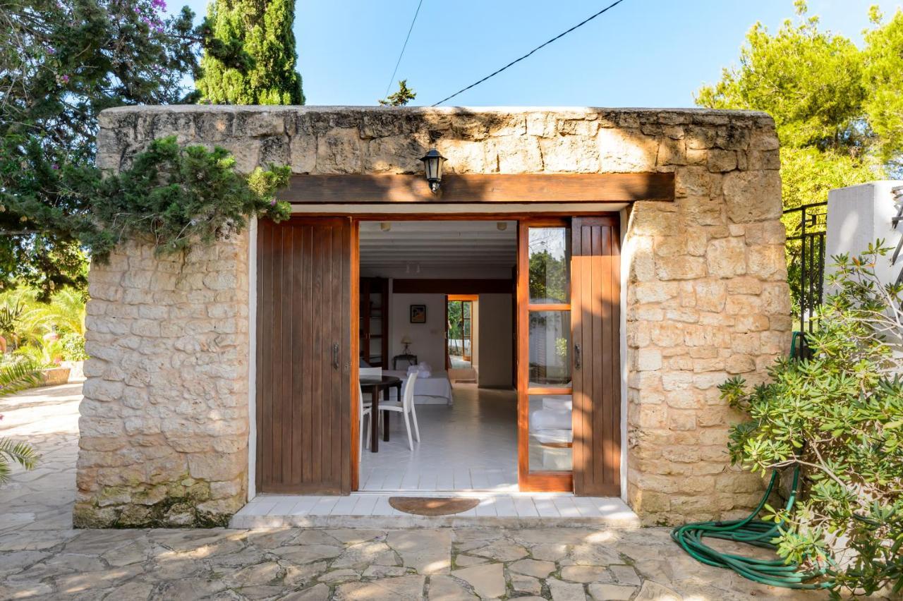 Sarrio Villa