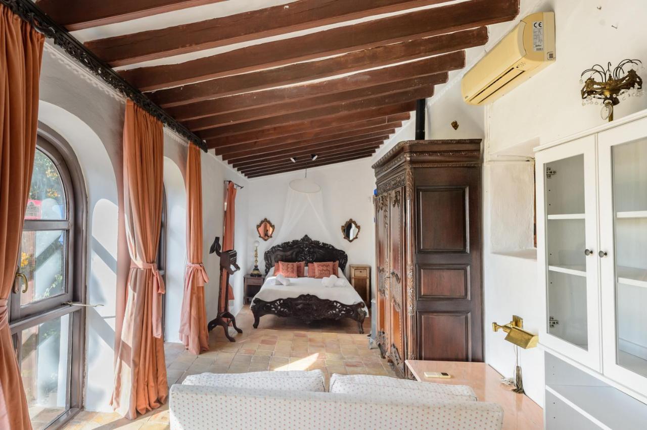 Sarrio Villa *
