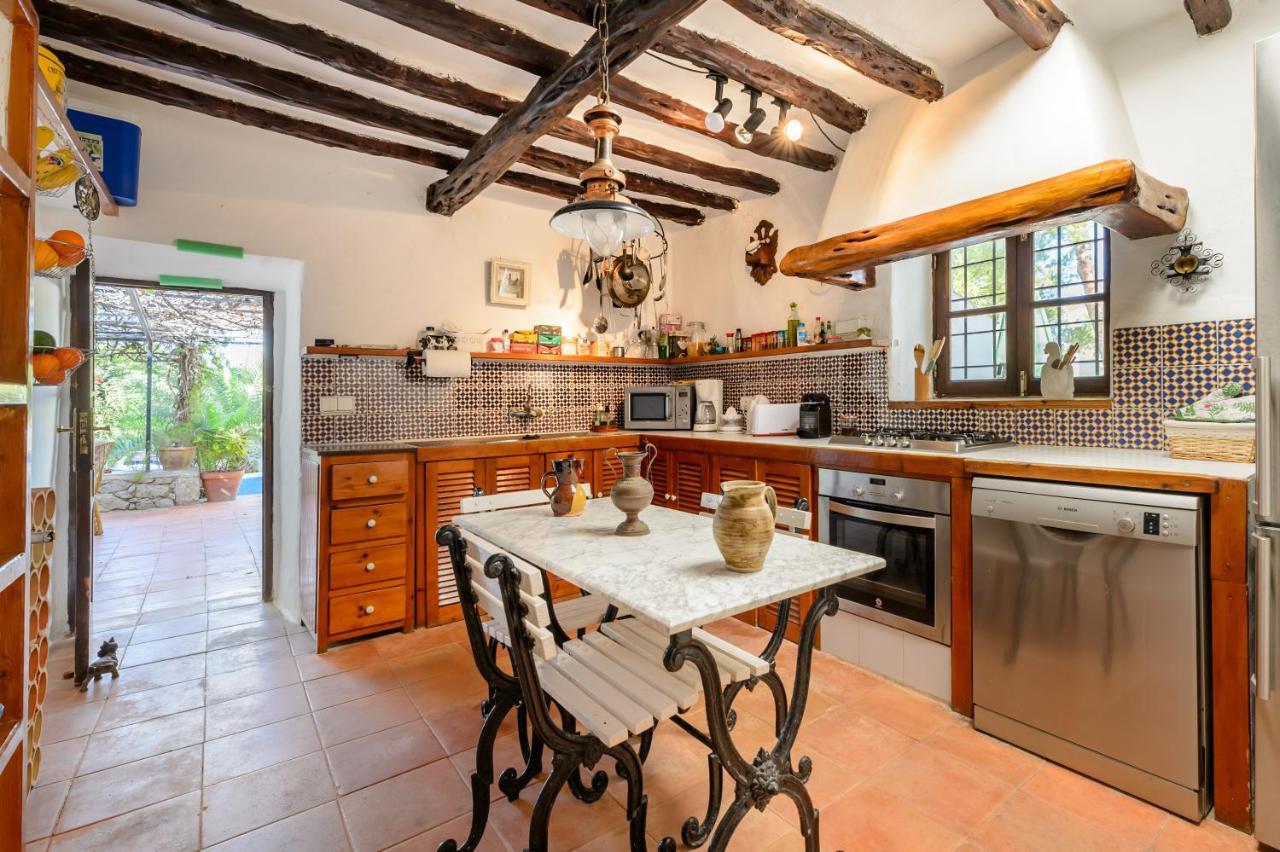 Villa Sarrio *