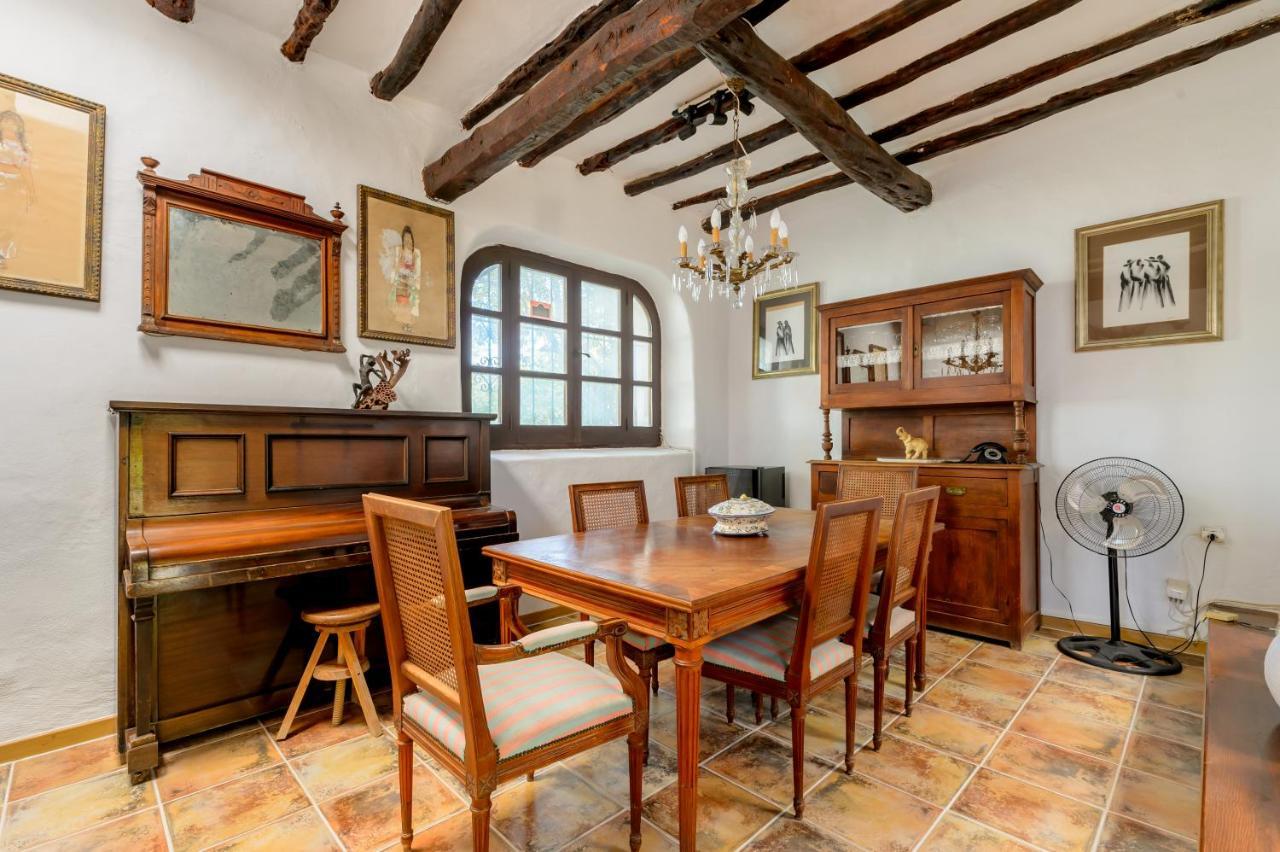 Villa Sarrio *