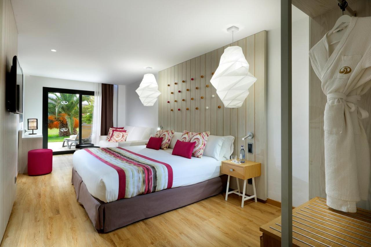 Grand Palladium White Island & Hotel Playa d'en Bossa