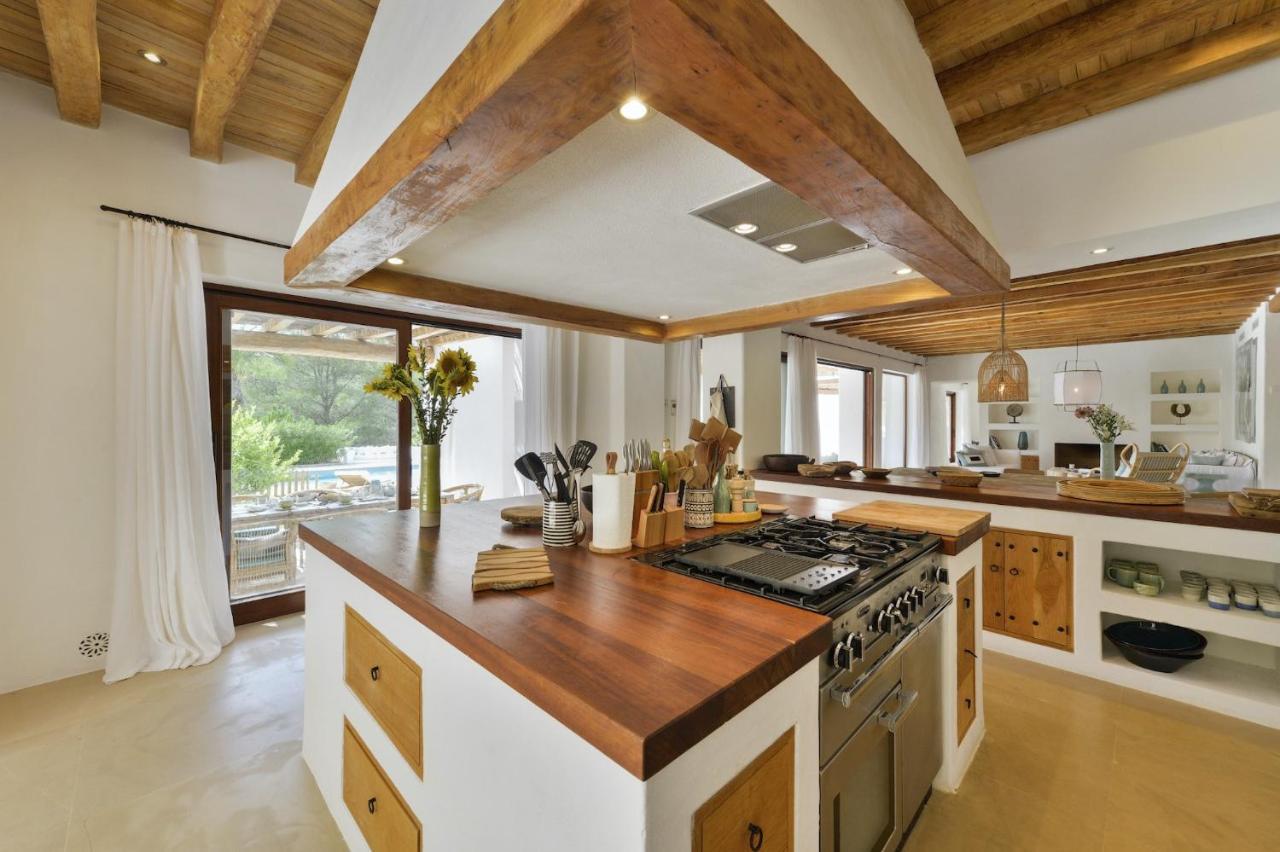 Blakstad: Tranquil Ibiza Retreat Near San Rafael *