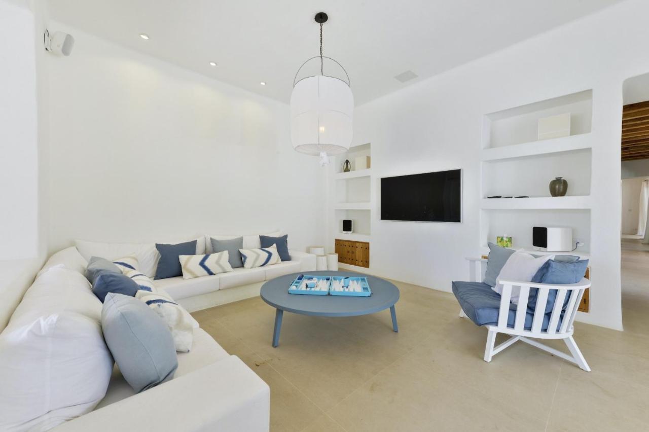 Blakstad: Tranquil Ibiza Retreat Near San Rafael Villa