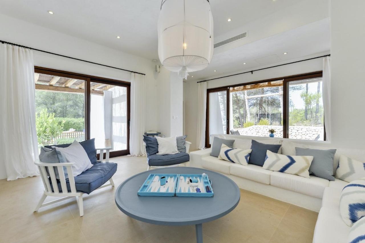 Blakstad: Tranquil Ibiza Retreat Near San Rafael Santa Gertrudis (Ibiza)
