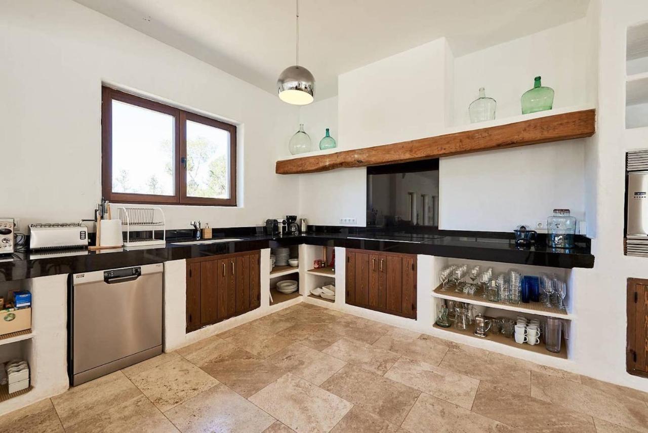 Vista De Muntanya Luxury Villa: Exclusive Beachside Retreat Villa Sant Josep de sa Talaia
