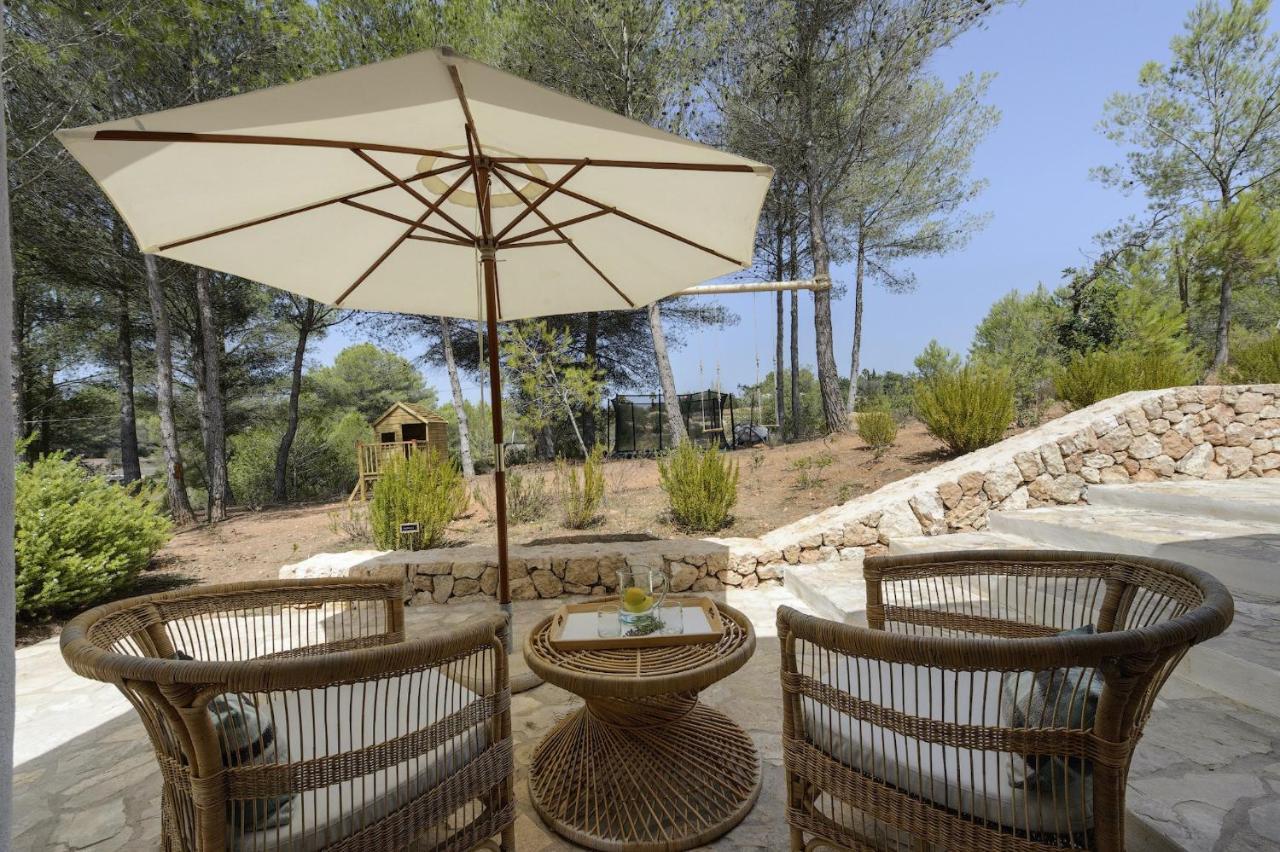 Blakstad: Tranquil Ibiza Retreat Near San Rafael *