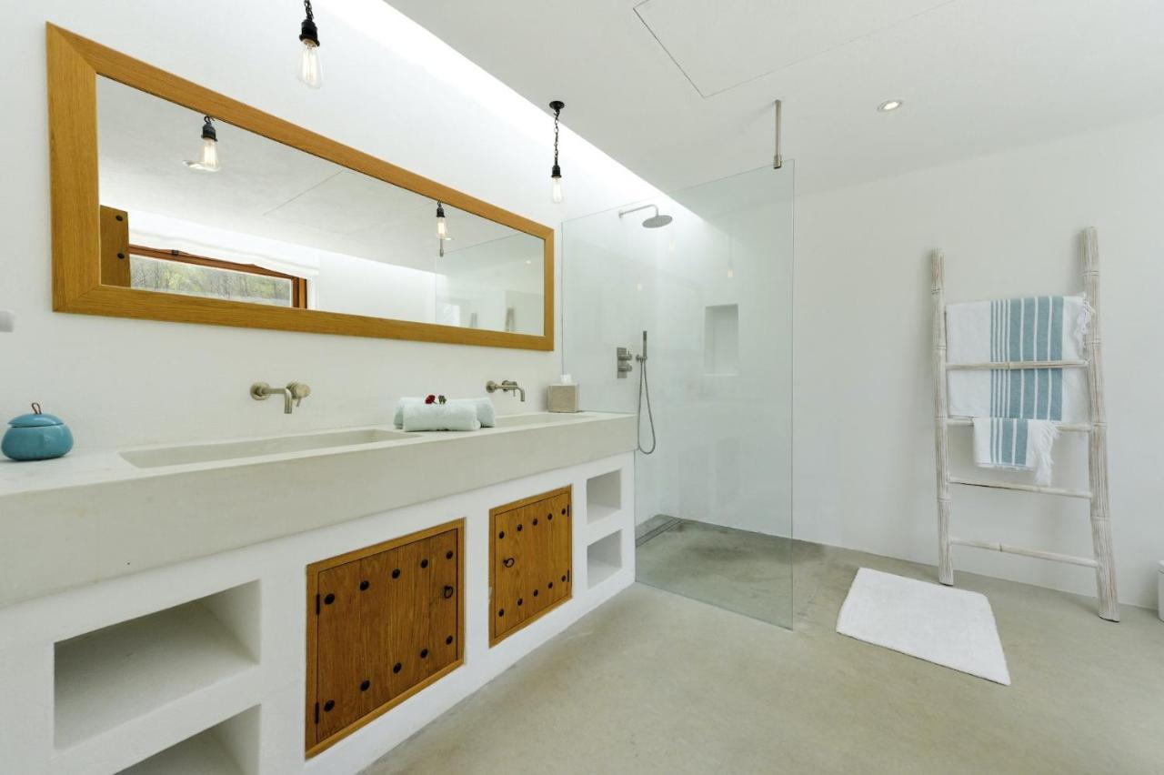 Villa Blakstad: Tranquil Ibiza Retreat Near San Rafael Santa Gertrudis (Ibiza)