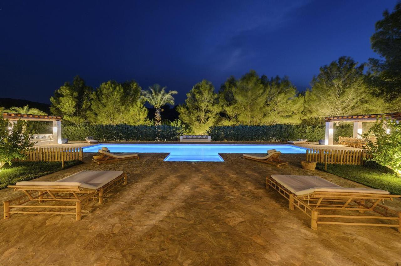 Villa Blakstad: Tranquil Ibiza Retreat Near San Rafael Santa Gertrudis (Ibiza)
