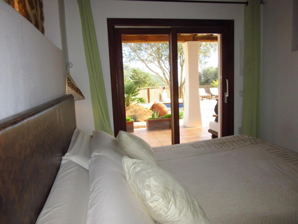Belvilla By Oyo Casa Jacuzzi Sant Joan De Labritja