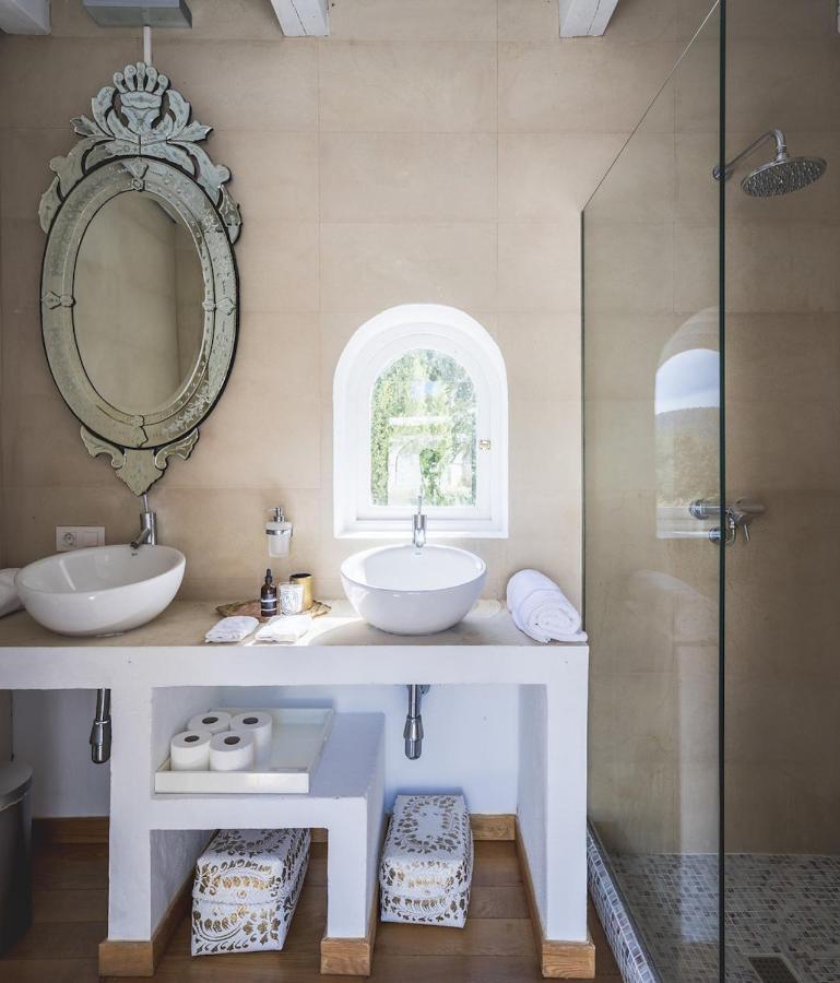 Villa Impressive Ibiza El Zafiro 6 Bedrooms Private Gym Fantastic Views