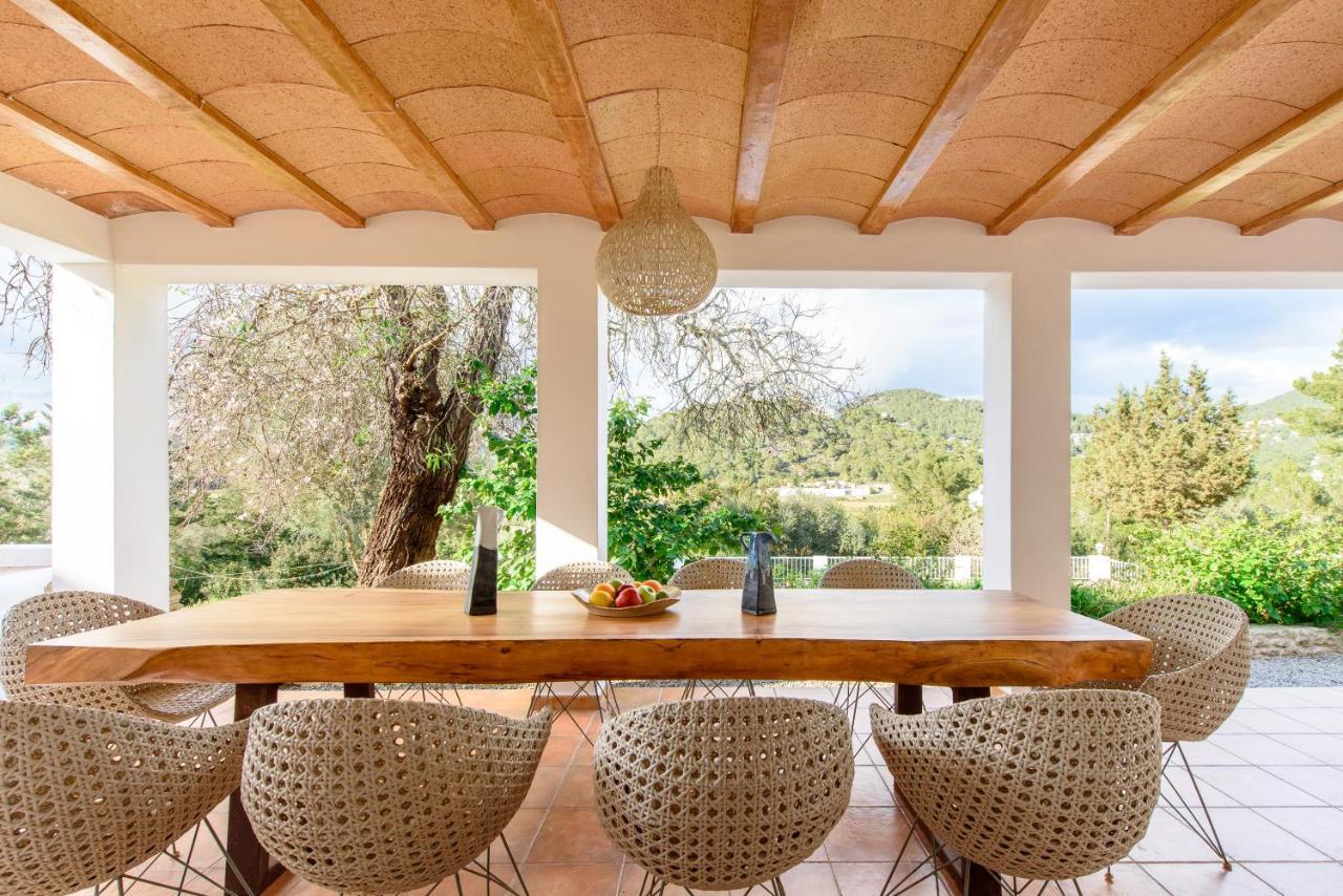 7 Bedroom With Pool - 5mins Walk To Cala Llonga - Ramon Villa *