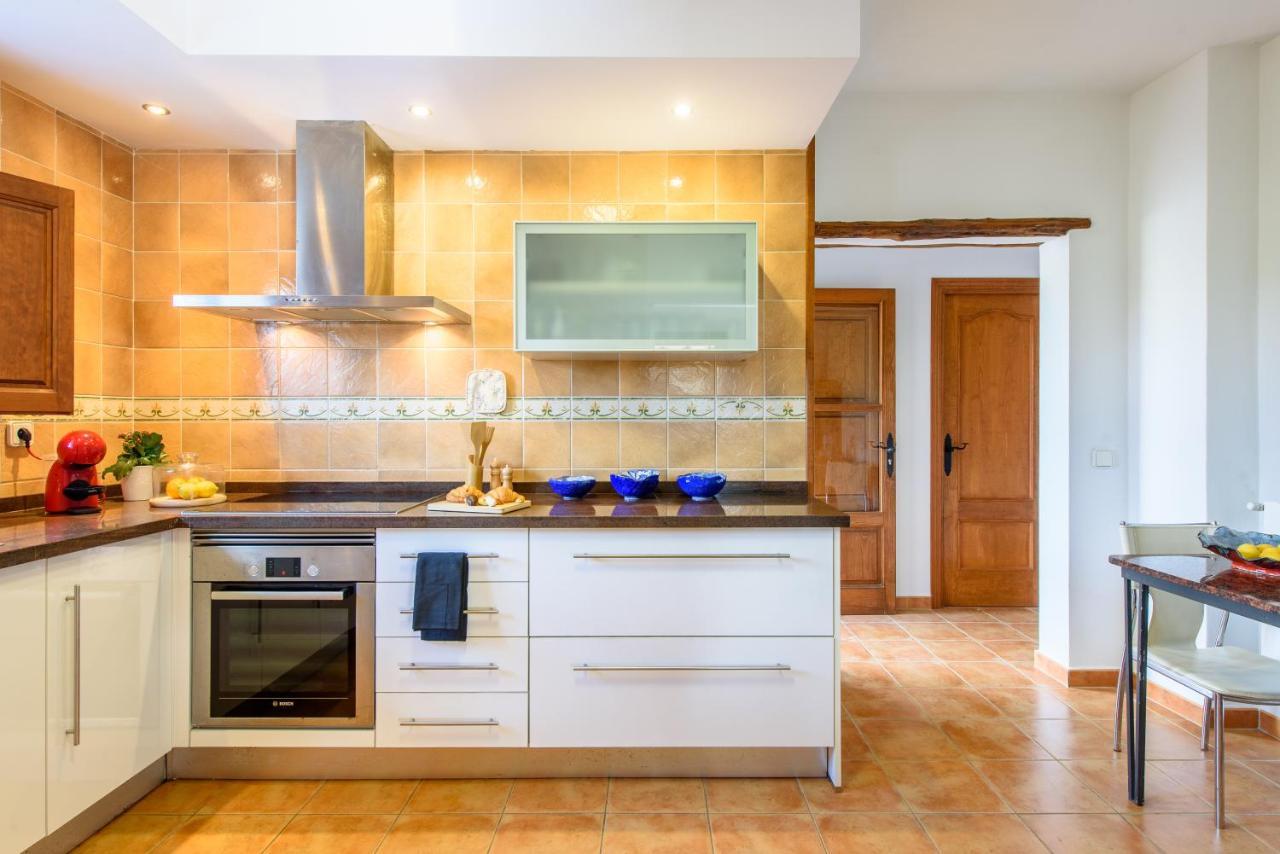 7 Bedroom With Pool - 5mins Walk To Cala Llonga - Ramon Cala Llonga (Ibiza)