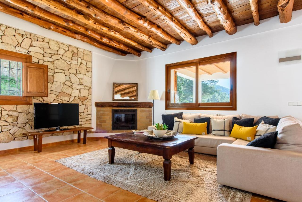7 Bedroom With Pool - 5mins Walk To Cala Llonga - Ramon Villa