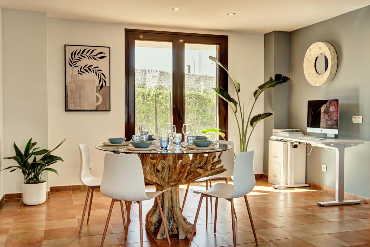 Villa Agua Ibiza - Fantastic With Pool & Bbq *