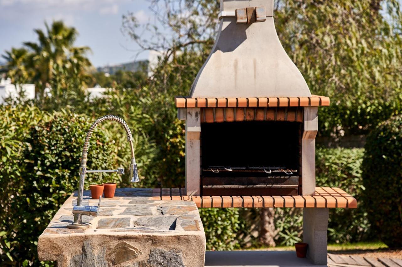 Agua Ibiza - Fantastic With Pool & Bbq Villa
