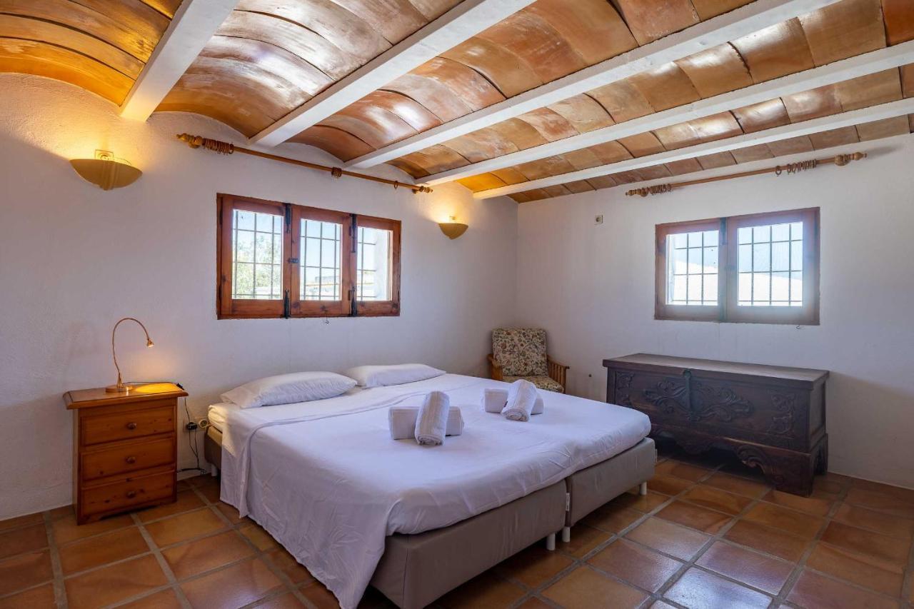 Puig Blanc Villa *