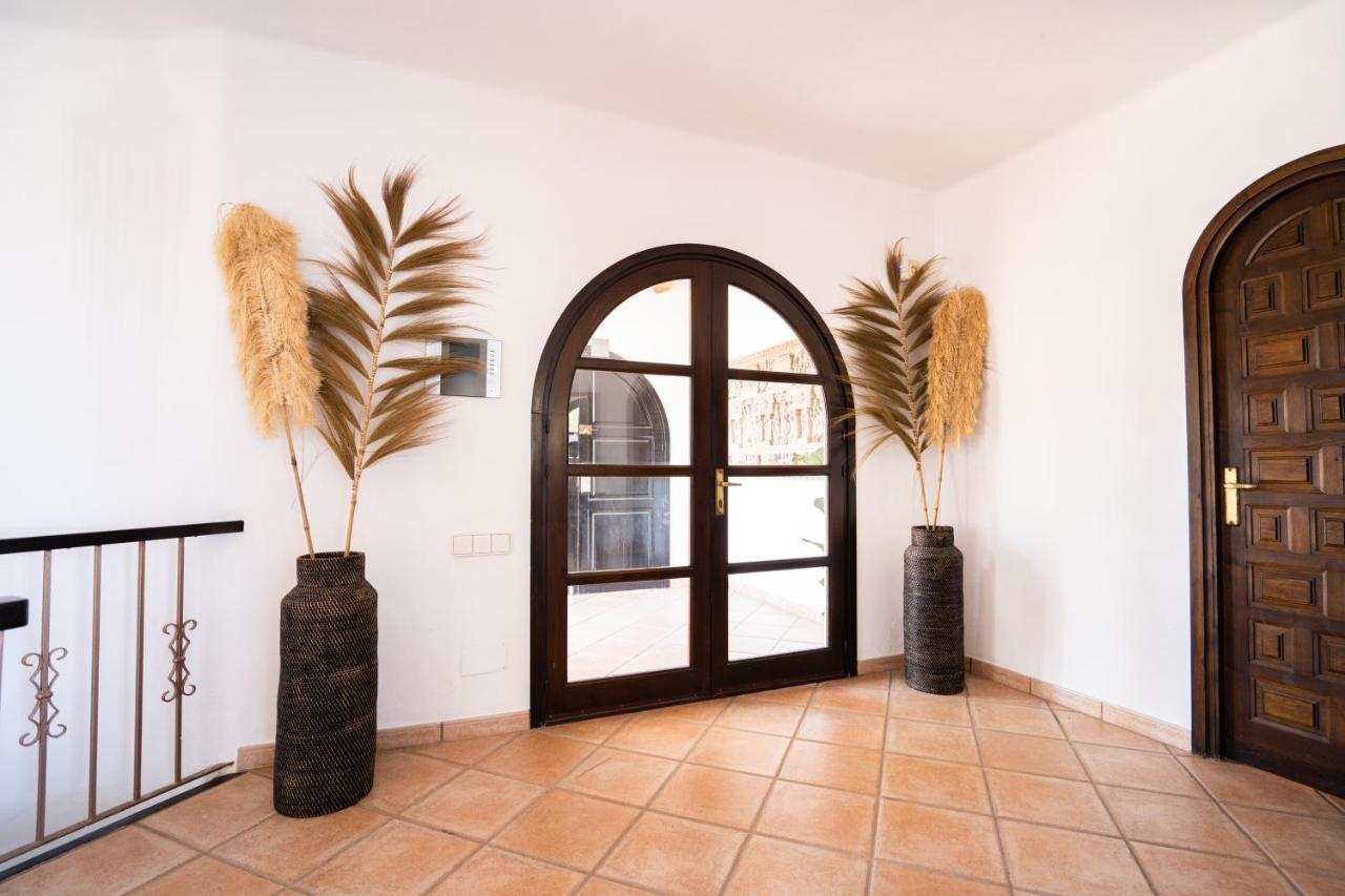 Large On Ibiza West Coast With Pool & Sunset View - Nirvana Villa Cala Tarida (Ibiza)