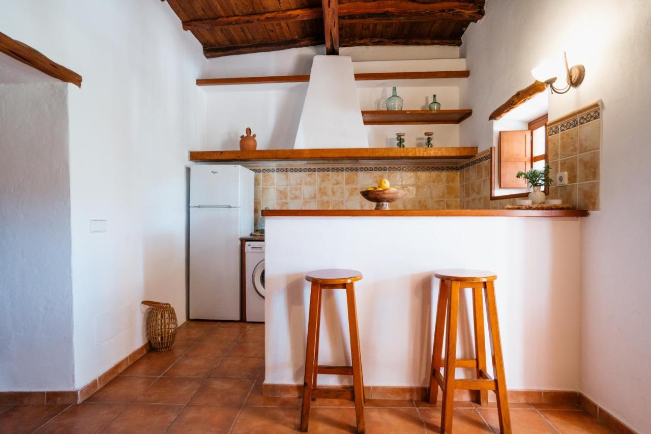 7 Bedroom With Pool - 5mins Walk To Cala Llonga - Ramon Villa