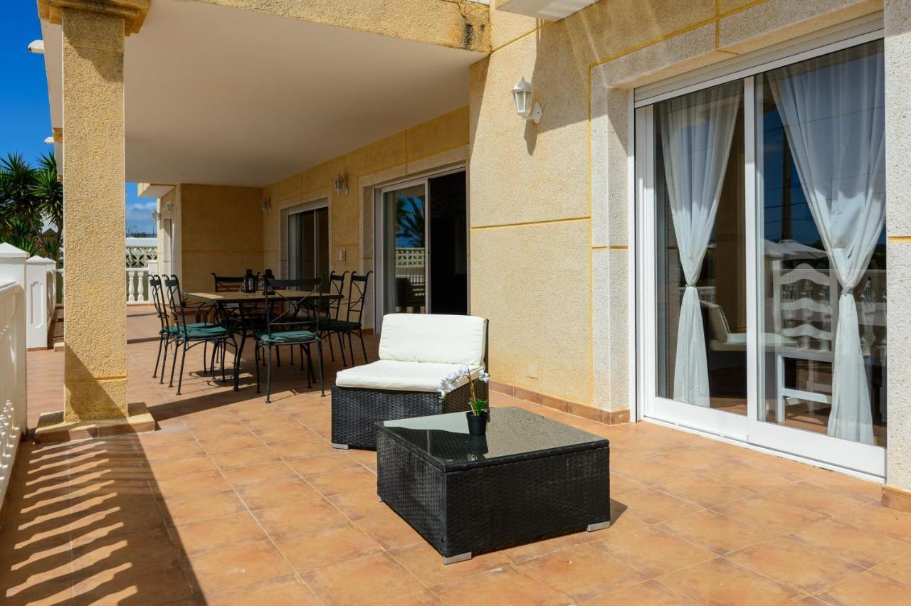 Next To Playa Bossa Villa *