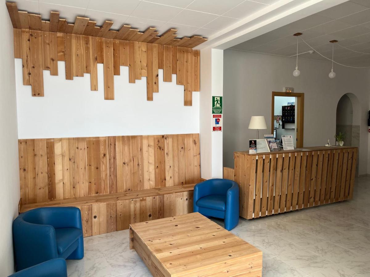 Aparthotel Playa Sol *