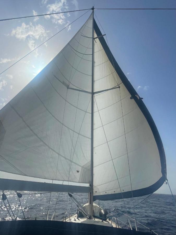 Velero Beneteau Gybsea 50
