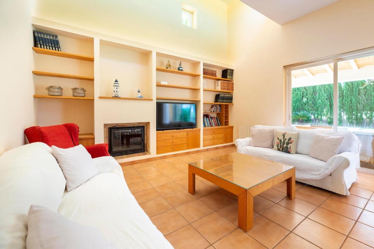 Cali Villa *