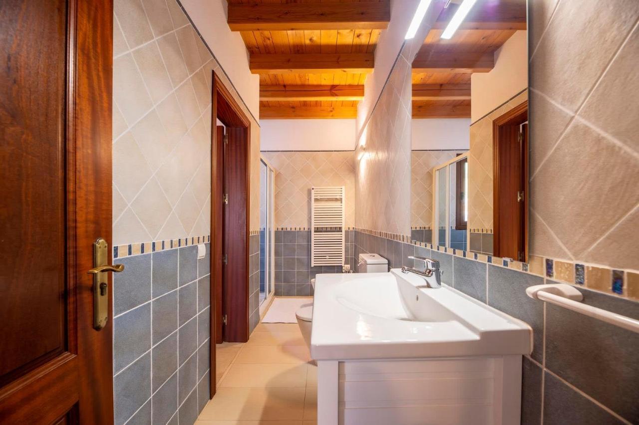 Villa Can Sonrisa - Peaceful And Private With Sea-view And Sport Courts Santa Eularia des Riu