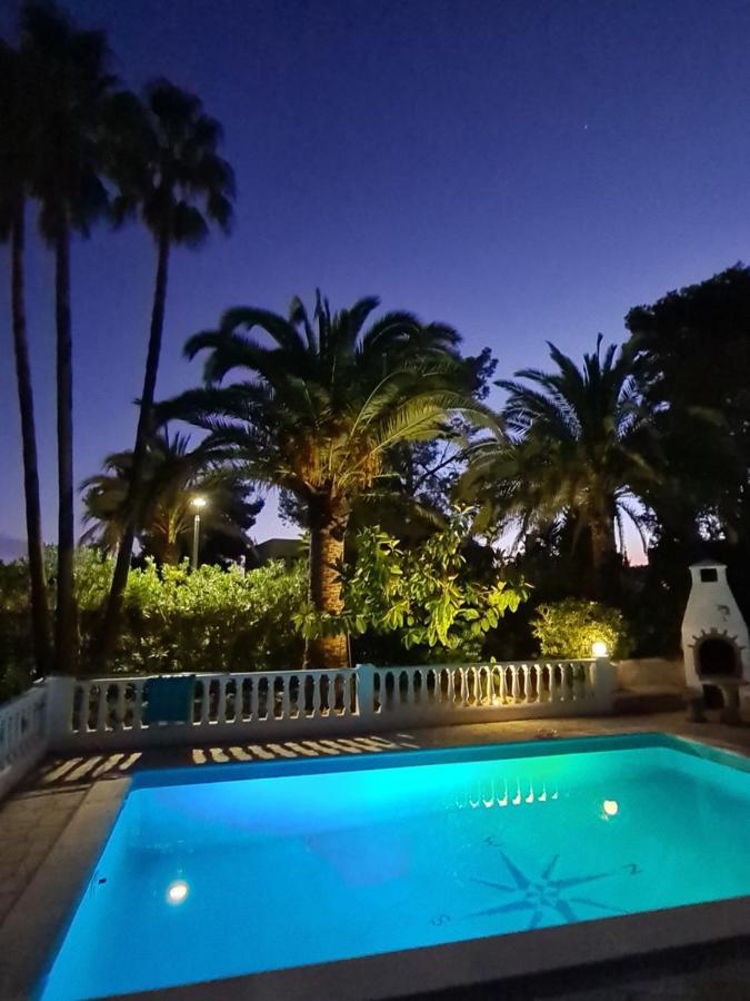 Holiday home Private Mit Eigenem Pool Unter Palmen *