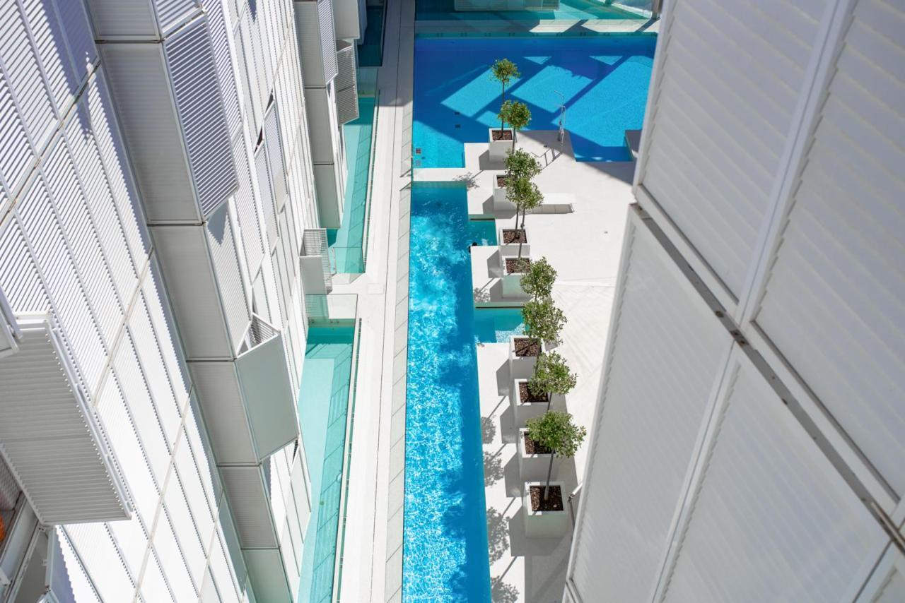 06 Luxury Marina 3 Bedrooms Villa *