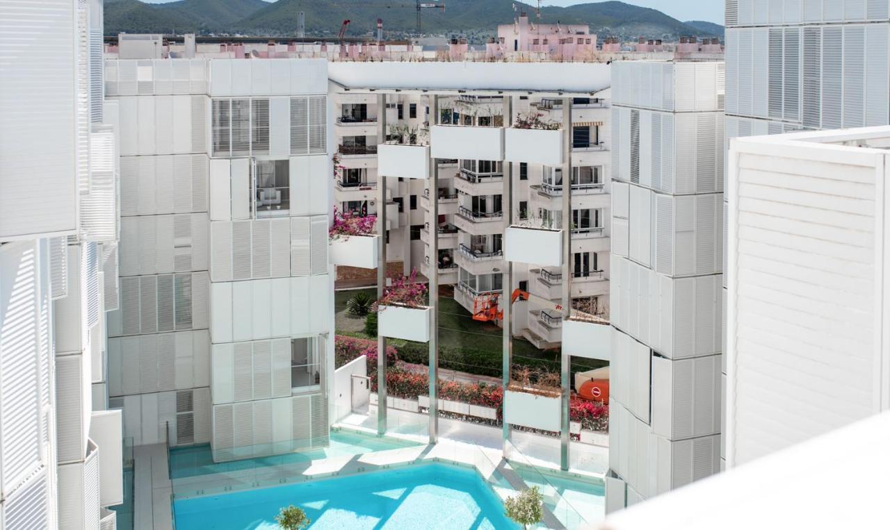06 Luxury Marina 3 Bedrooms Villa