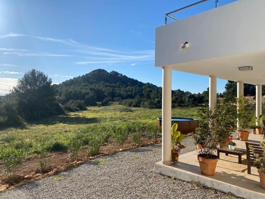 Modern In Cala Jondal Porroig Sant Josep de sa Talaia