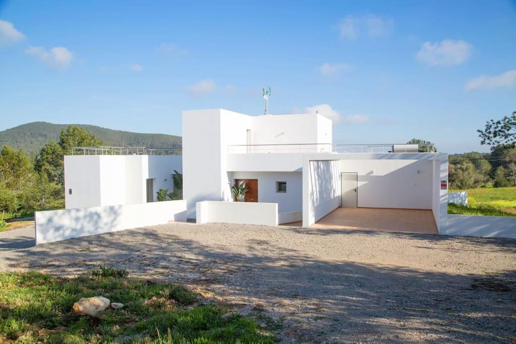 Modern In Cala Jondal Porroig * Sant Josep de sa Talaia