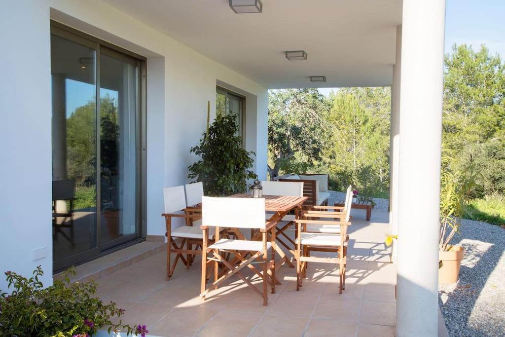 Modern In Cala Jondal Porroig Sant Josep de sa Talaia