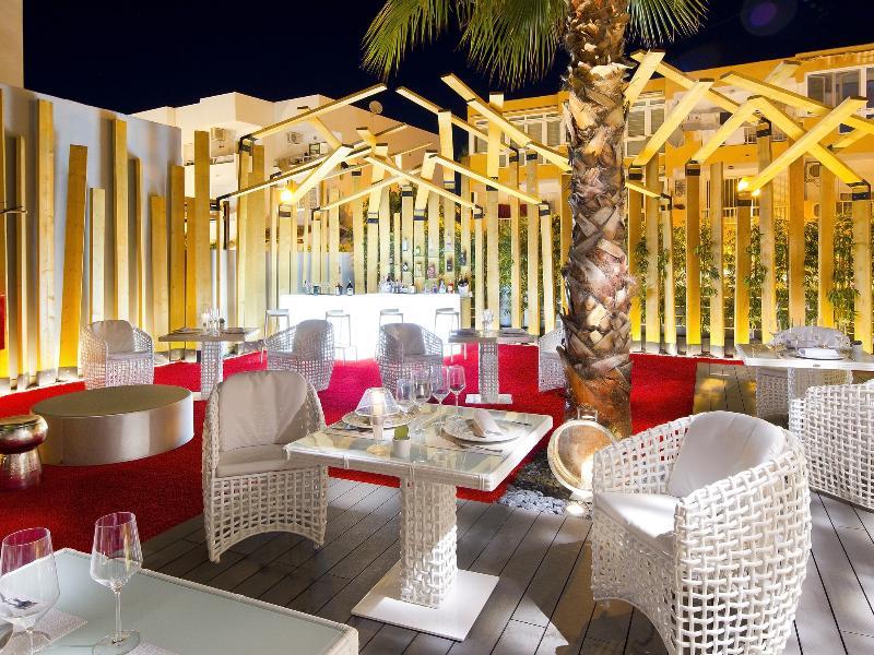 Aparthotel Migjorn Ibiza & 4*