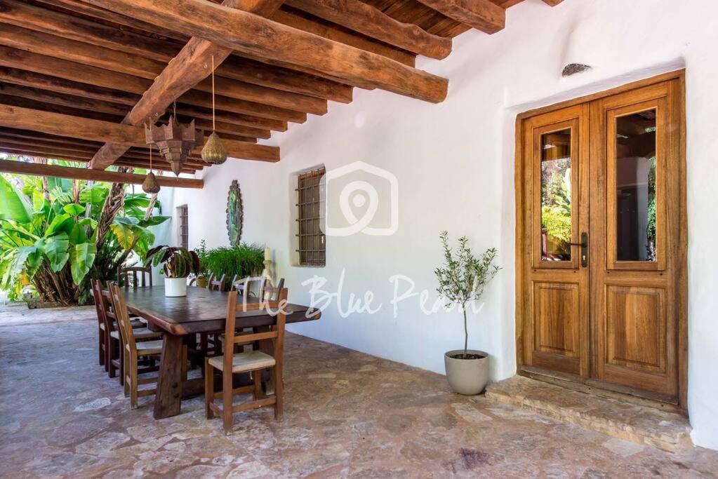 Casona Morna, By The Blue Pearl Villa
