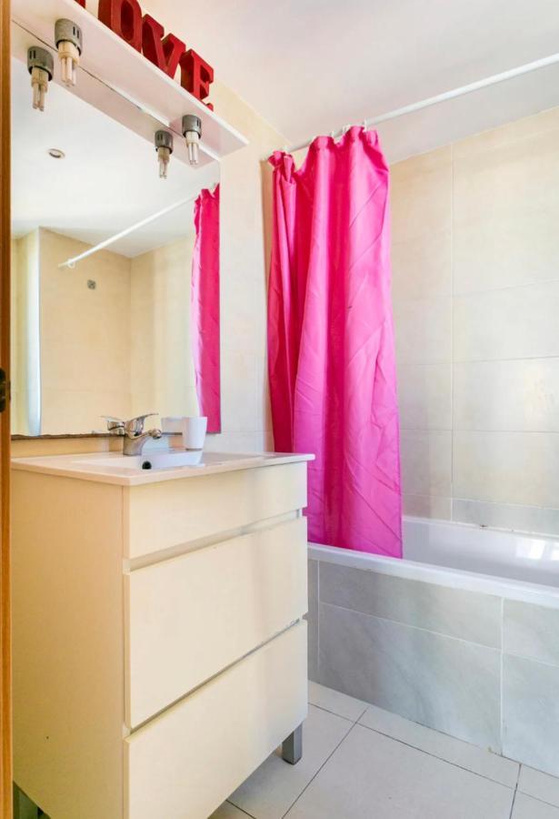 Apartamento De Tres En Playa De Embossa