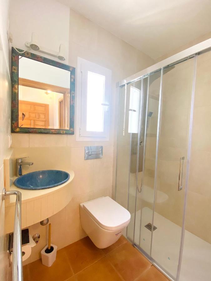 Robles En Playa Den Bossa Con Piscina Privada *