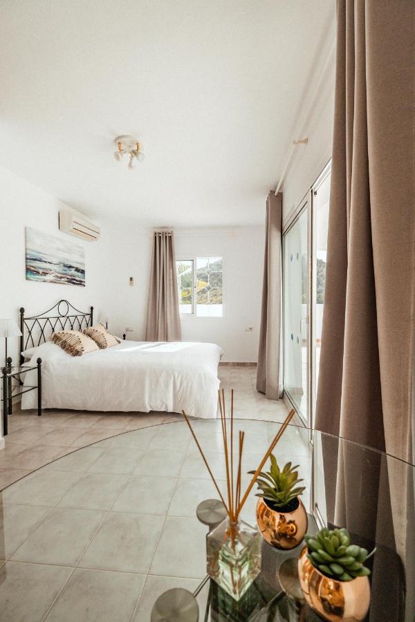 Pousada Sa Bassa, Amazing Seaviews And Great Pool Portinatx