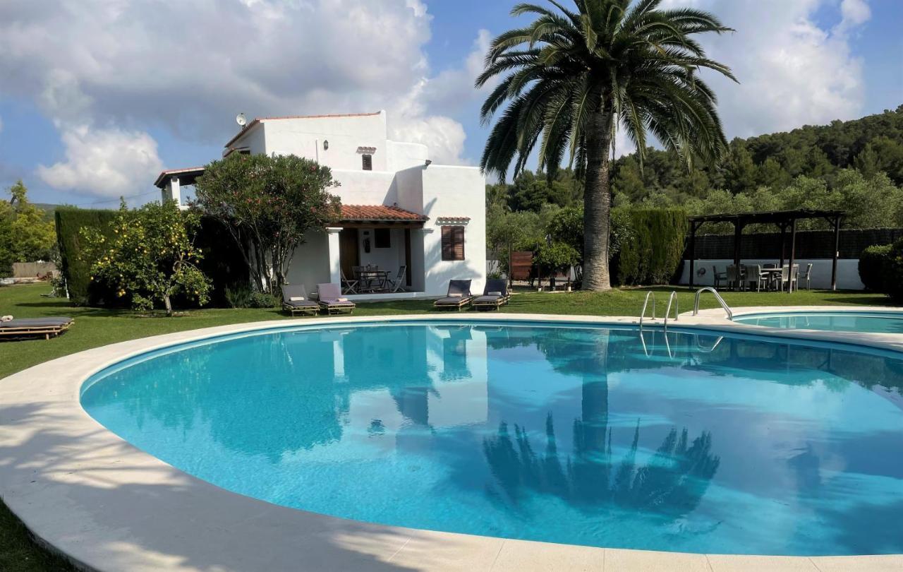 Authentic With Amazing Pool Villa