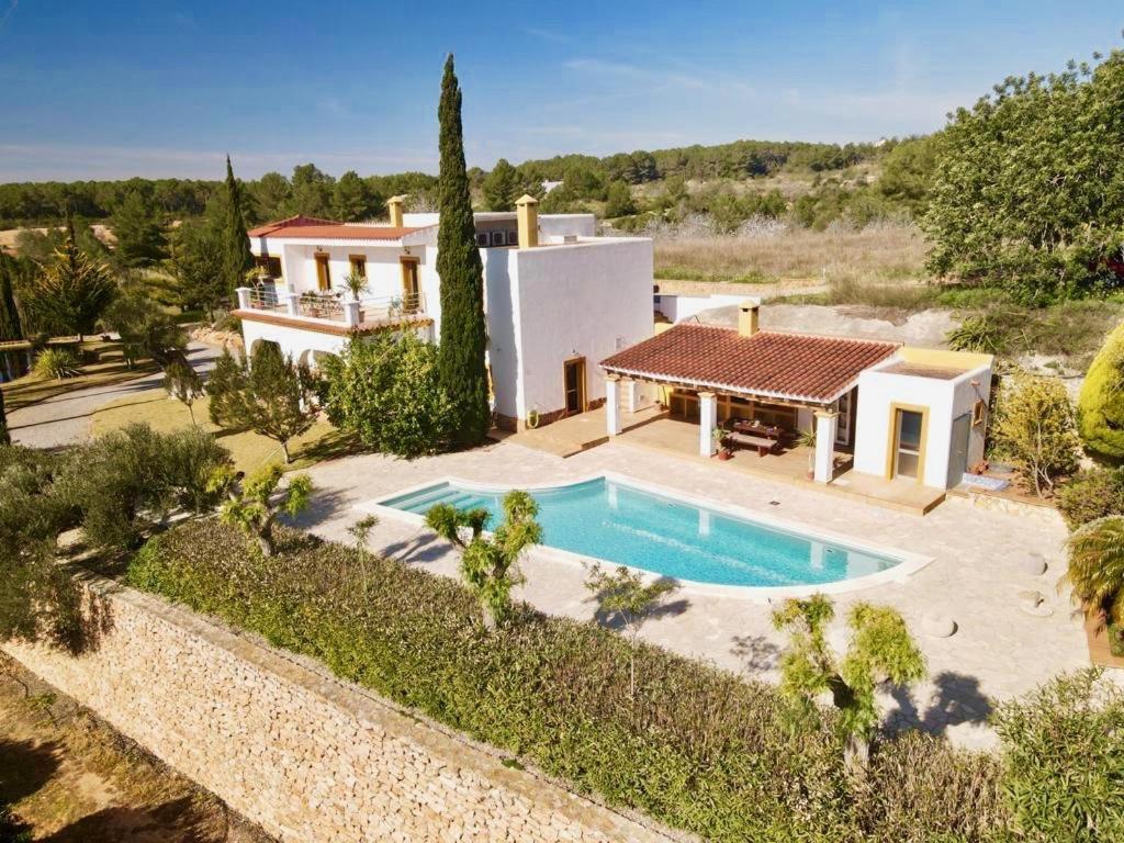 Villa Linda, Ruime Prive-villa Met Zwembad Met Prachtige Tuin *