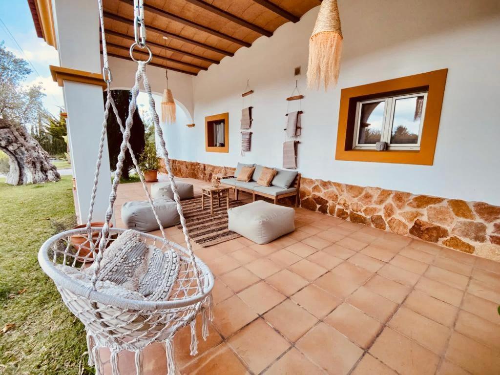 Villa Linda, Ruime Prive-villa Met Zwembad Met Prachtige Tuin