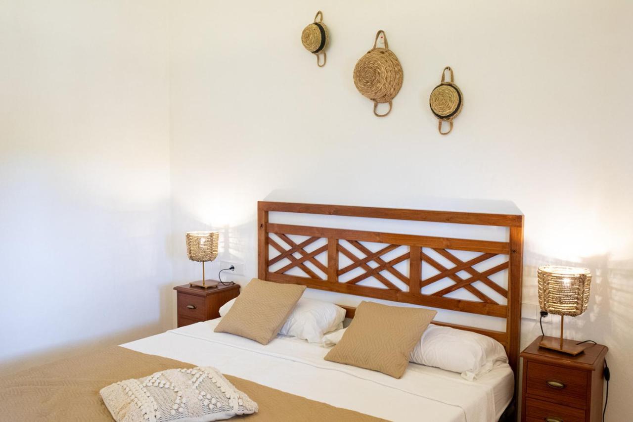 Linda, Ruime Prive-villa Met Zwembad Met Prachtige Tuin Santa Gertrudis (Ibiza)
