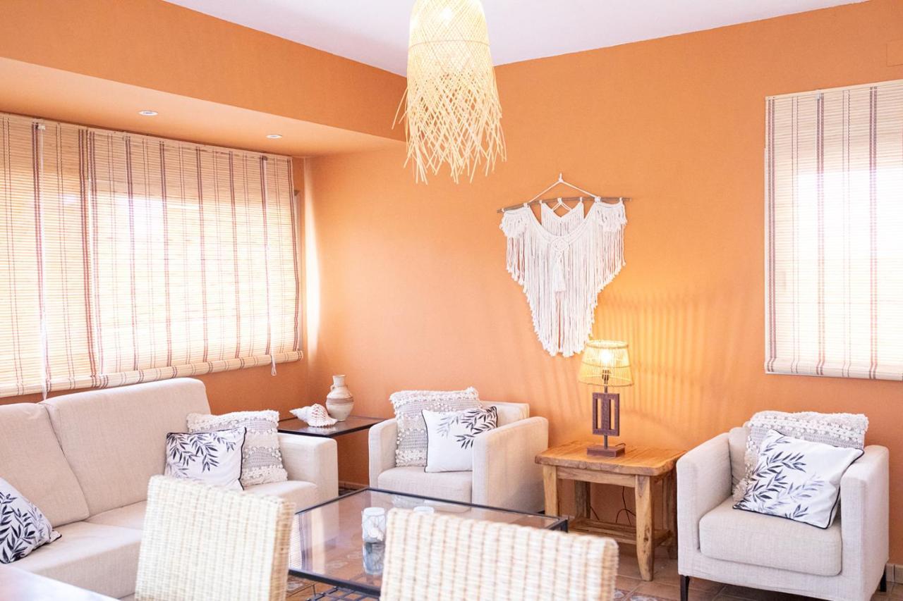 Linda, Ruime Prive-villa Met Zwembad Met Prachtige Tuin Villa *