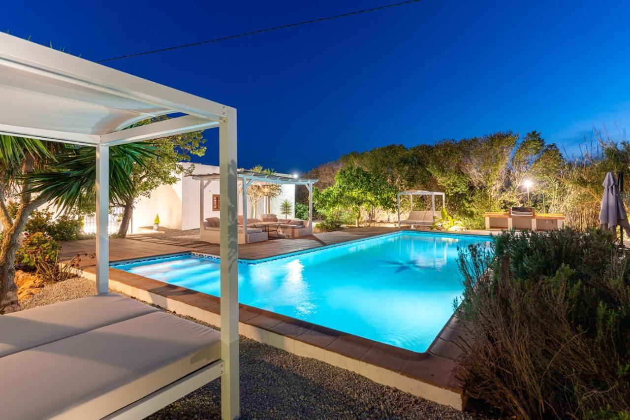 5906 Villa
